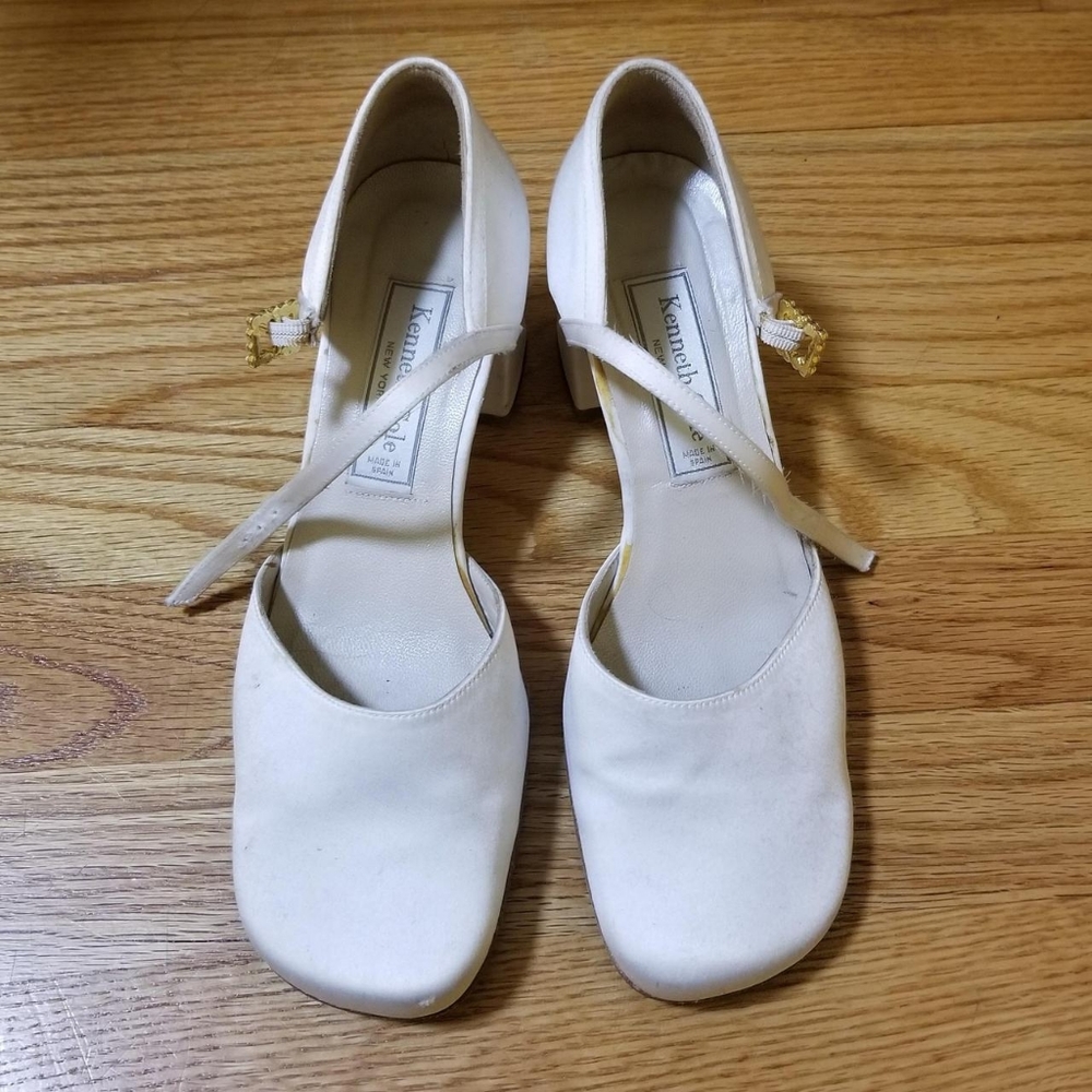 Kenneth Cole satin block heels
